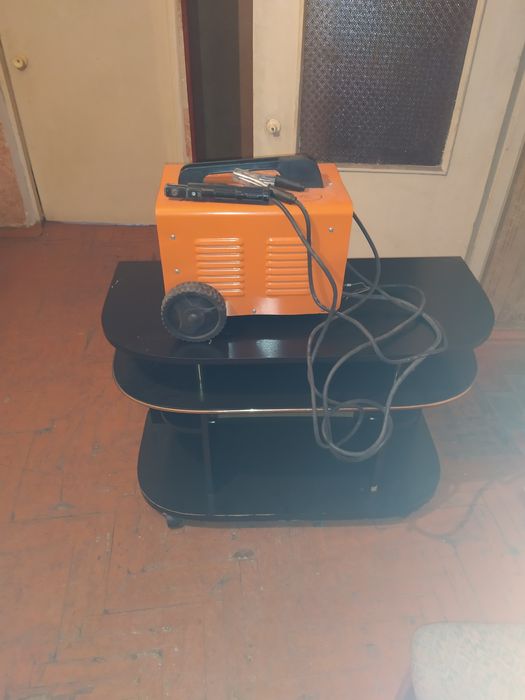 Продам сварочный аппарат.