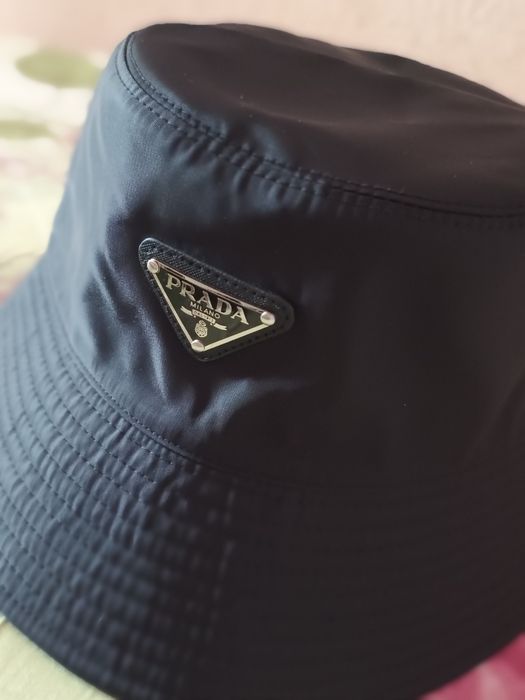 PRADA Панама з поліаміду жіноча чорна
