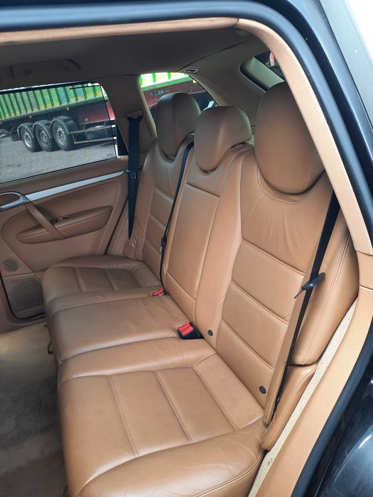 fotele przód tył skóra komplet Porsche Cayenne Lift