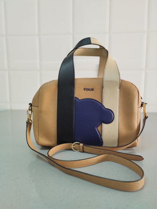 Malote da tous original em pele como nova.