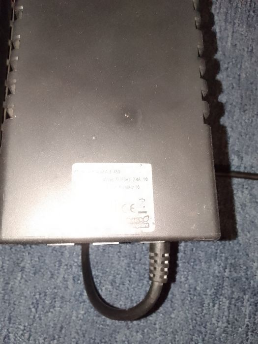 Zasilacz UPS  dwie sztuki