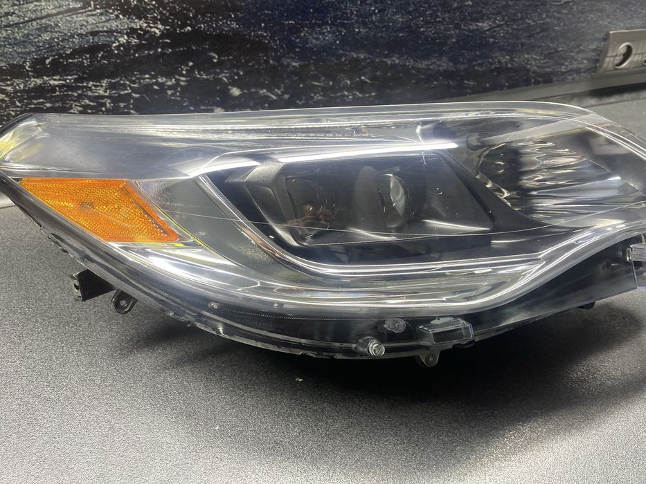 Фара права toyota avalon 2015 2016 2017 2018