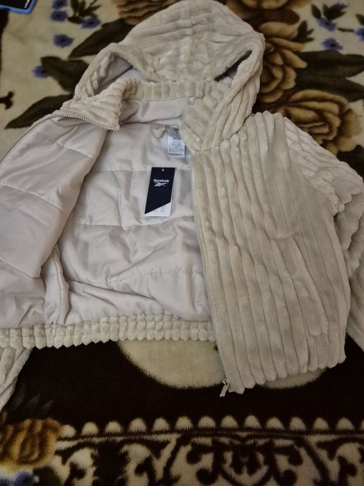 Флісова жіноча  курточка-пуховик Reebok Fashion, S