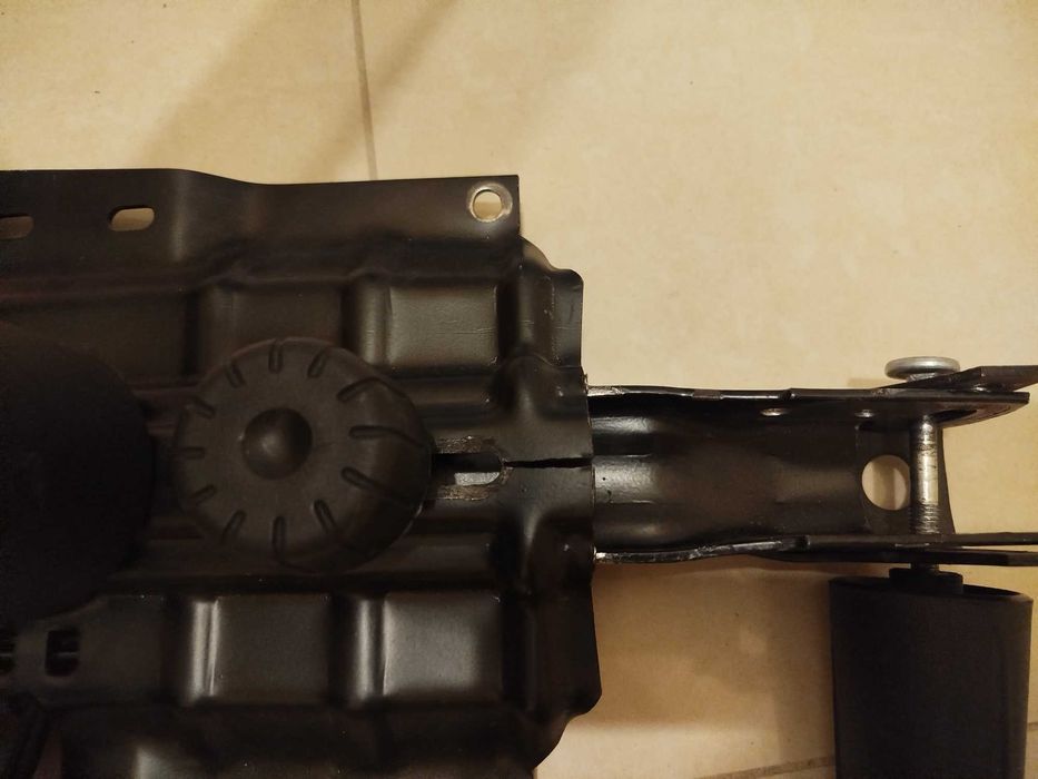 Низ для офисного/компьютерного кресла пневмопатрон/крестовина