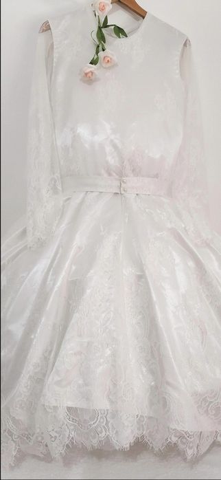 Vestido exclusivo todo em renda e seda branco pérola novo