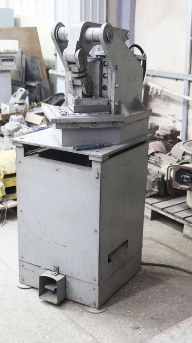 Угловысечной пневматический станок