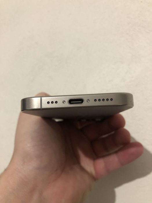 Продам iPhone 15 Pro 256GB eSim