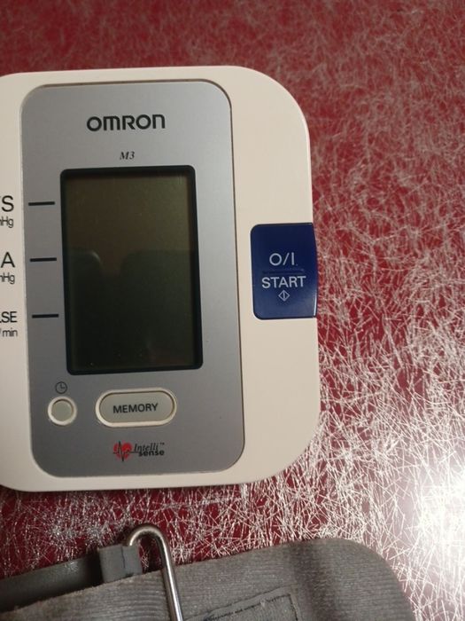 Тонометр  Омron в наявності