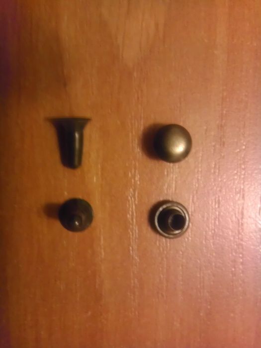 Заклепки для одежды.