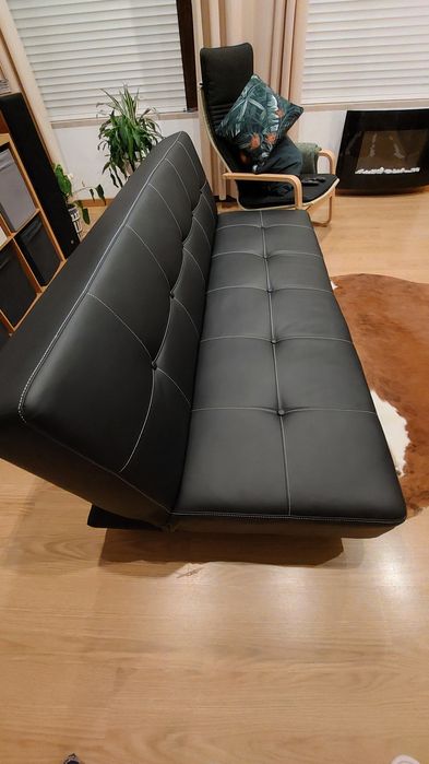 Sofá preto pele sintética