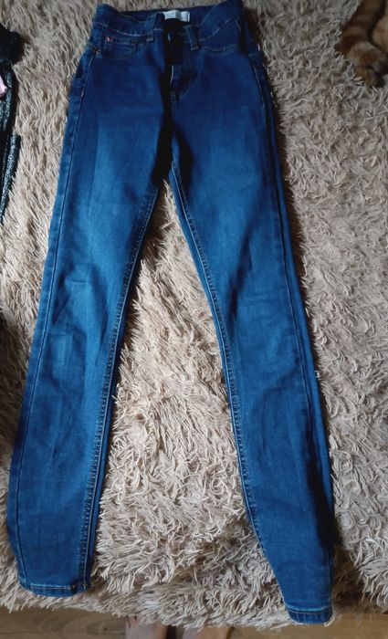 Джинси на 10-12 років.