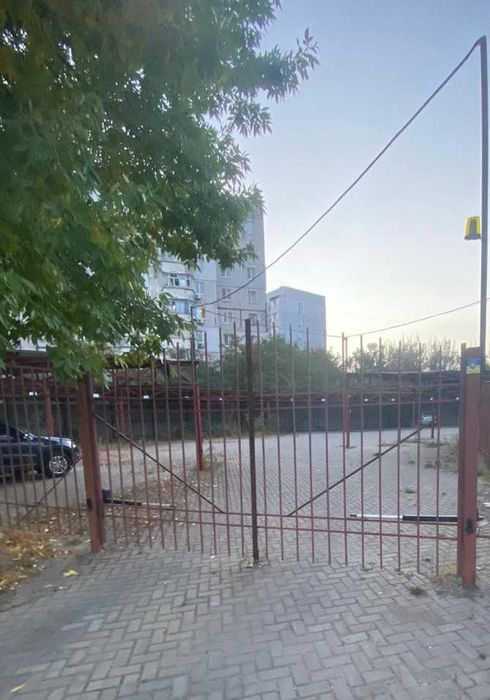 Продам паркомісце!