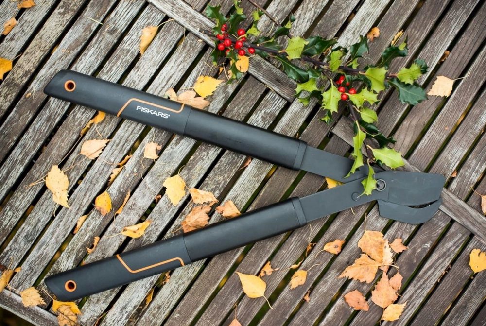 Набір садовий FISKARS (сучкоріз SingleStep S L28 та секатор площинний SingleStep P26