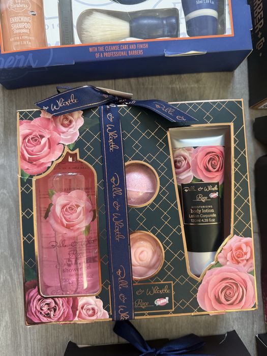 Mega Lote de Kits de Cosméticos, na compra de 4 ofereco 1