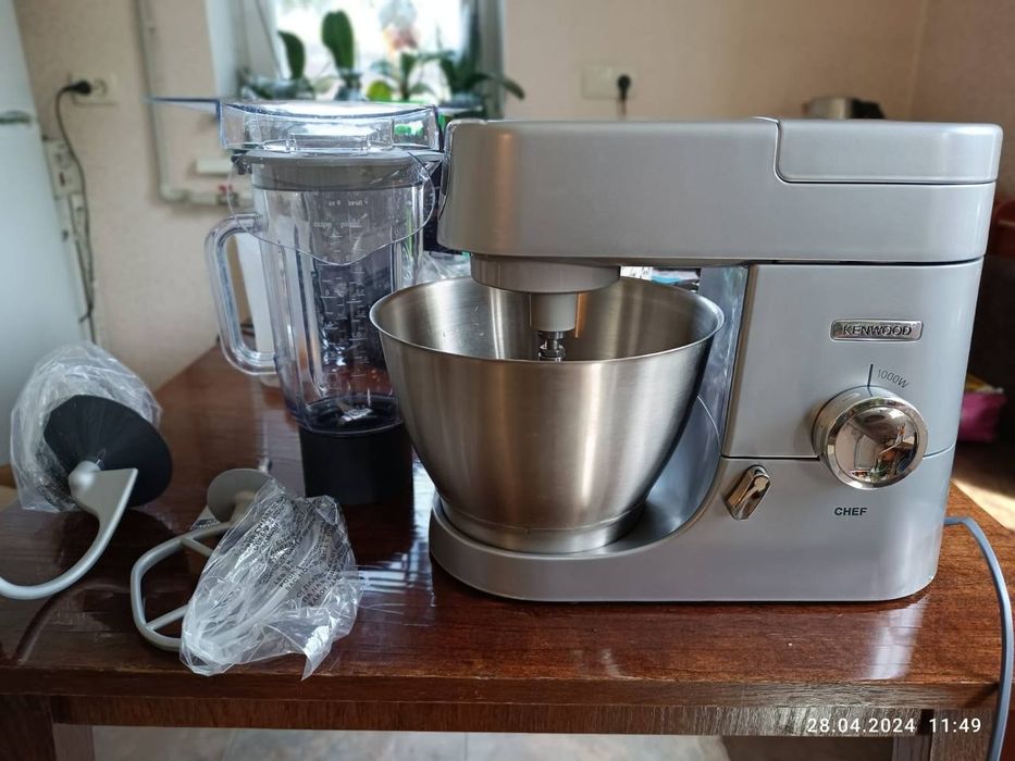 Кухонный комбайн Kenwood