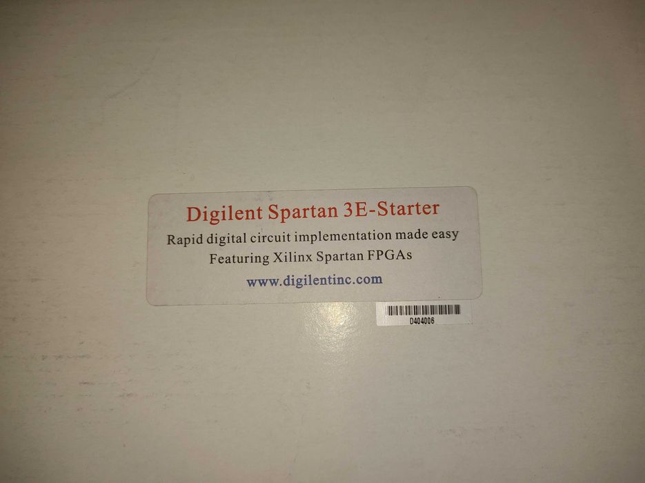 Kit FPGA Digilent Spartan 3E-starter64739778911361122