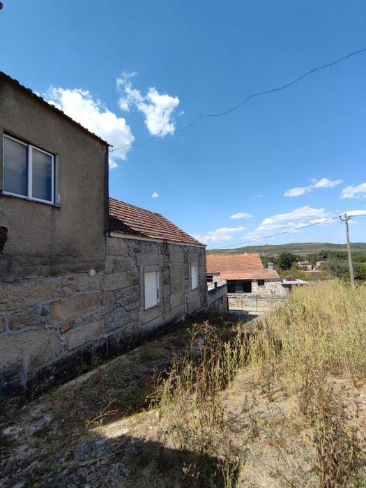 Moradia isolada em granito - Furtado