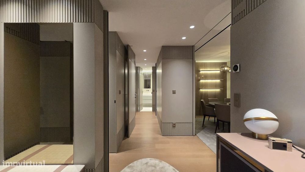 Apartamento de luxo completamente mobilado em zona central de Lisboa