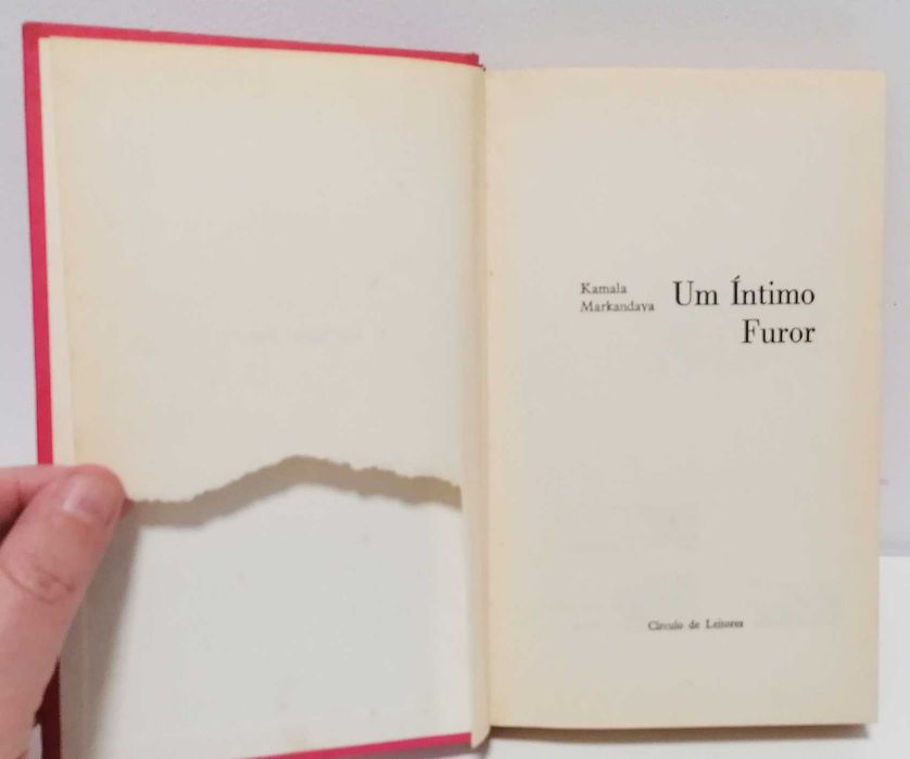 Livro - Um Íntimo Furor, de Kamala Markandaya