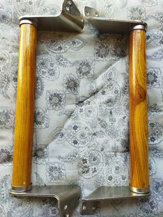 Продам; ручки дверные большие( для учреждений)