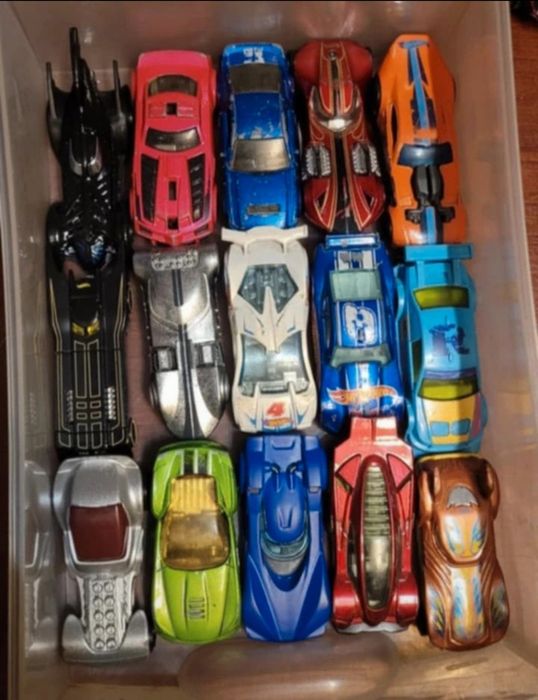 Samochody hot wheels