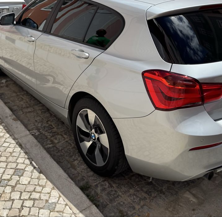 Viatura ligeira BMW SERIE 1 d EDynamics Line Sport