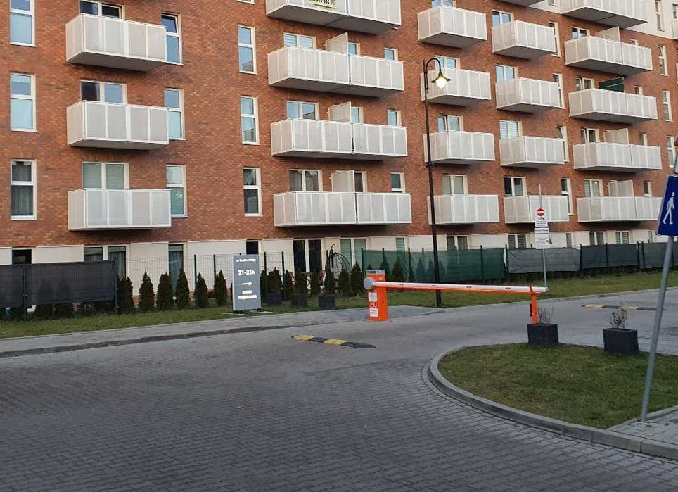 Do wynającia garaż miejsce parkingowe postojowe w garażu podziemnym Wróblewskiego 21A Nowa Przędzalnia Łódź Polesie - Więcej