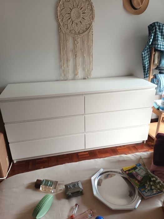 Cómoda branca para quarto