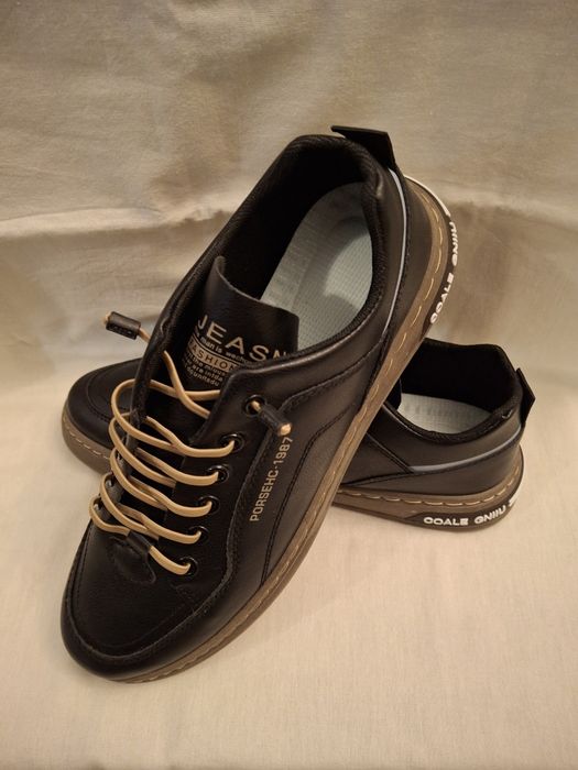 Чоловіче модне повсякденне взуття