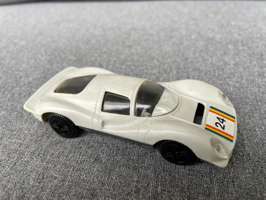 Estetyka Ferrari P4 skala 1:43 PRL