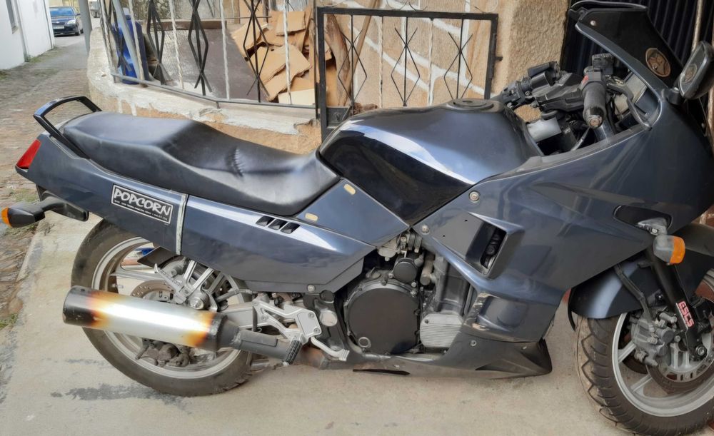 Kawasaki GPZ 900R (Ninja 900)