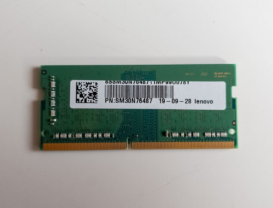 Модуль пам'яті SAMSUNG DDR4 SODIMM 4Gb