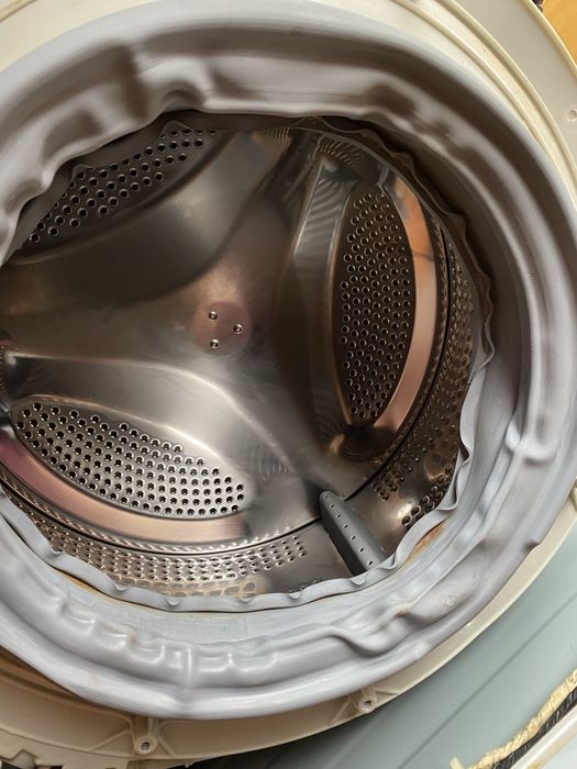 Пралка мала але вмістка LG Direct Drive 6 кг