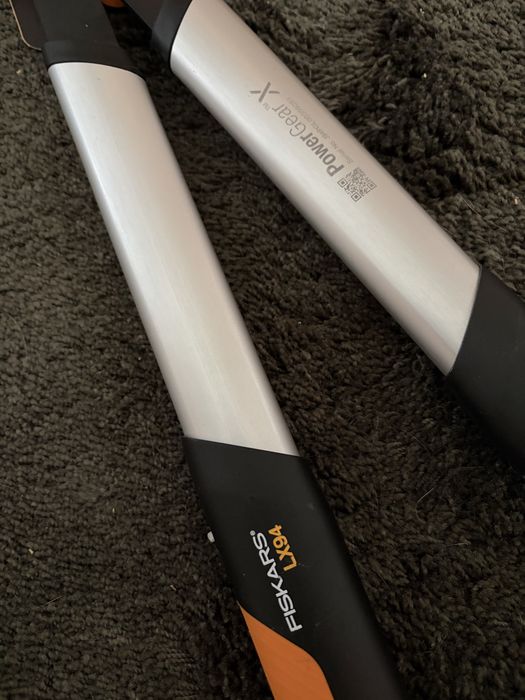 Sekator Fiskars LX94 - nowy - bardzo silny wytrzymaly.