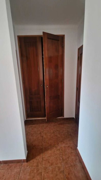 Aluga-se Quarto / Suite apenas a Rapagiras