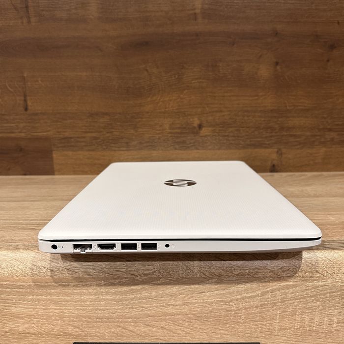 Ноутбук hp laptop 15 i7-7500 / 8 ram / 240