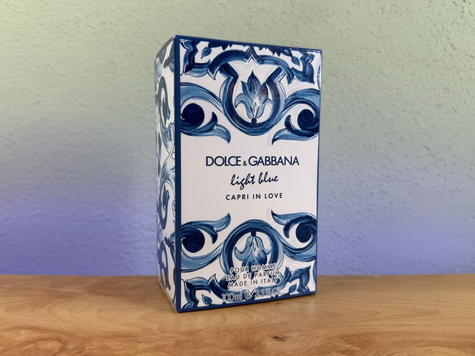 Dolce Gabbana Light Blue Capri in Love (caixa)