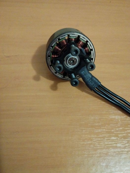 Безщітковий двигун M2810 1100KV