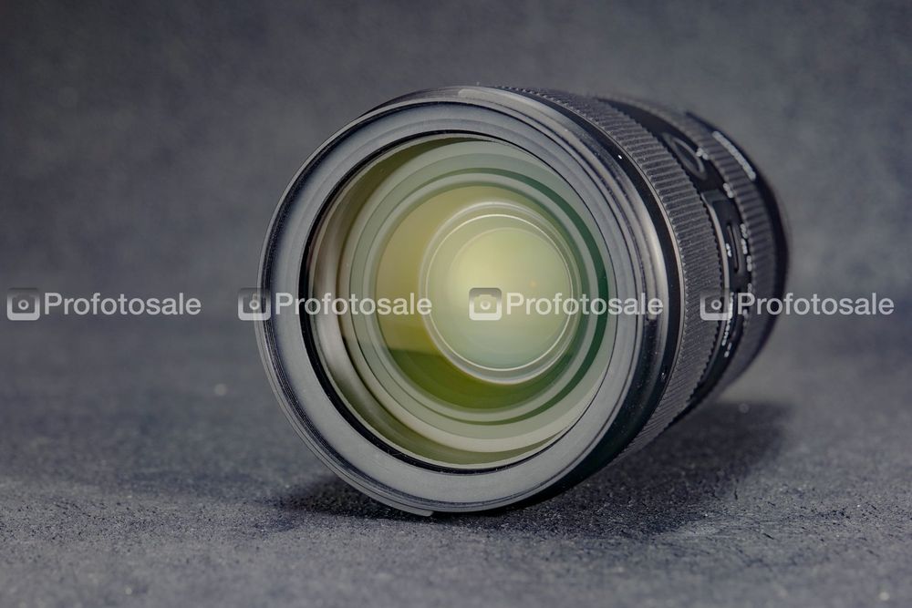 Об'єктив Tamron 35-150mm f/2-2.8 Di III VXD (Nikon Z)