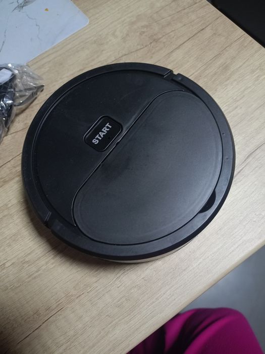 Mini robot sprzatajacy mopujacy