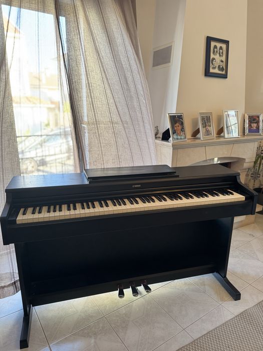 Yamaha Arius YDP-164