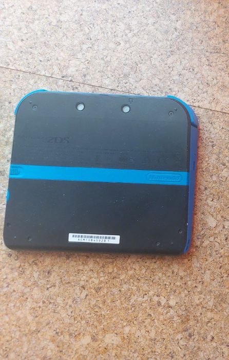 Nintendo 2DS / 3DS Desbloqueada 32gb (Como Nova)