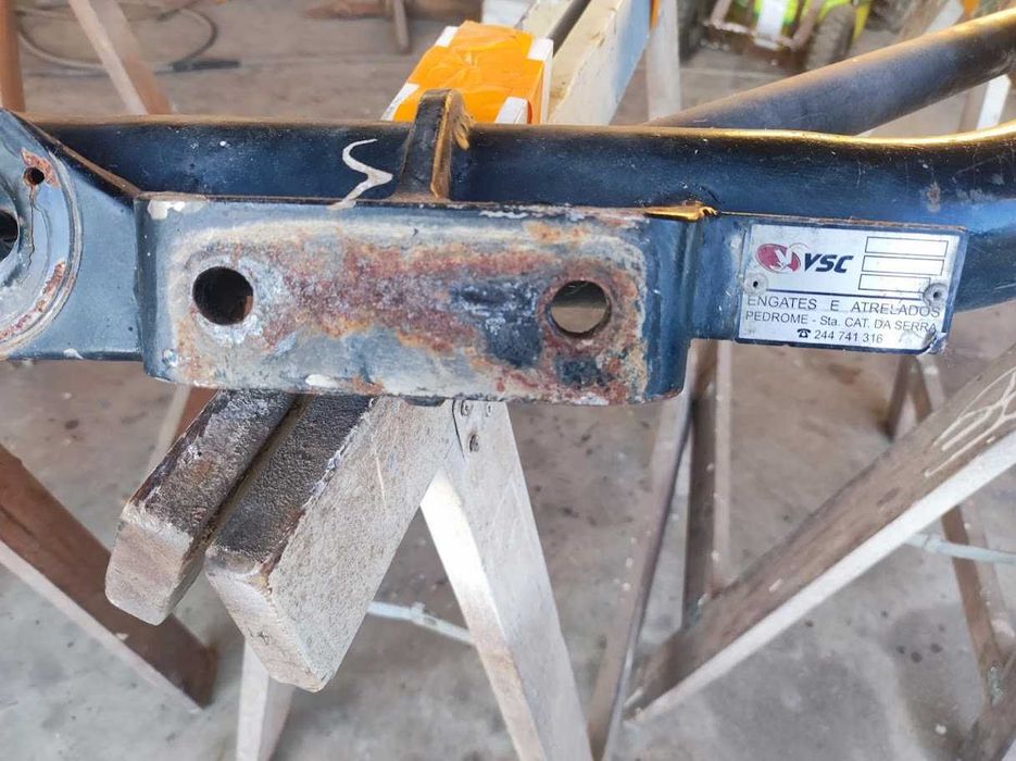 Engate / estrutura metálica para reboque