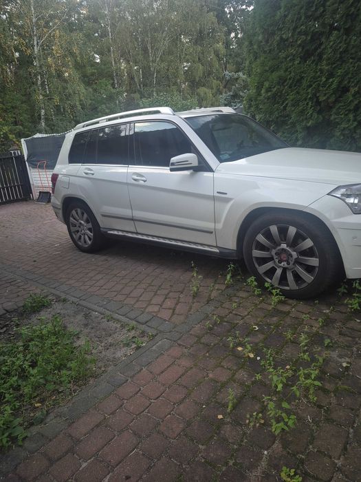 Samochód Mercedes Glk