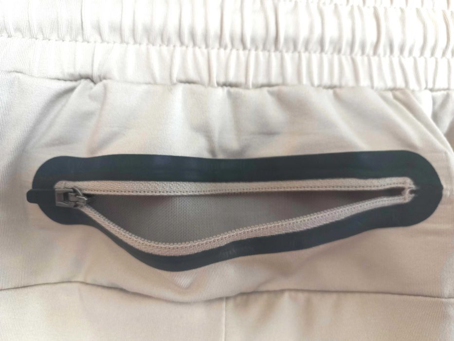SPODNIE sportowe Damskie beżowe r. 36/38 4F letnie NOWE