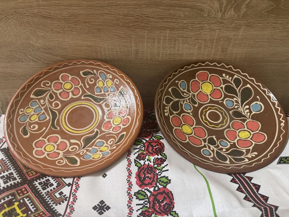 Глиняний посуд, глиняна тарілка, кераміка