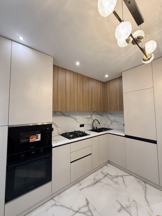 Здаю 1 кімнатну квартиру в центрі міста ЖК Family Plaza