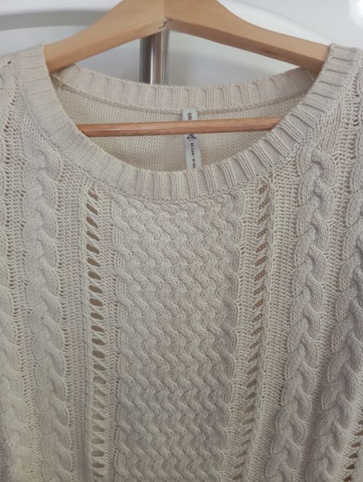 Camisola bege Stradivarius
