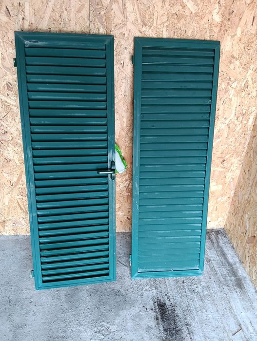 Portadas de alumínio verde