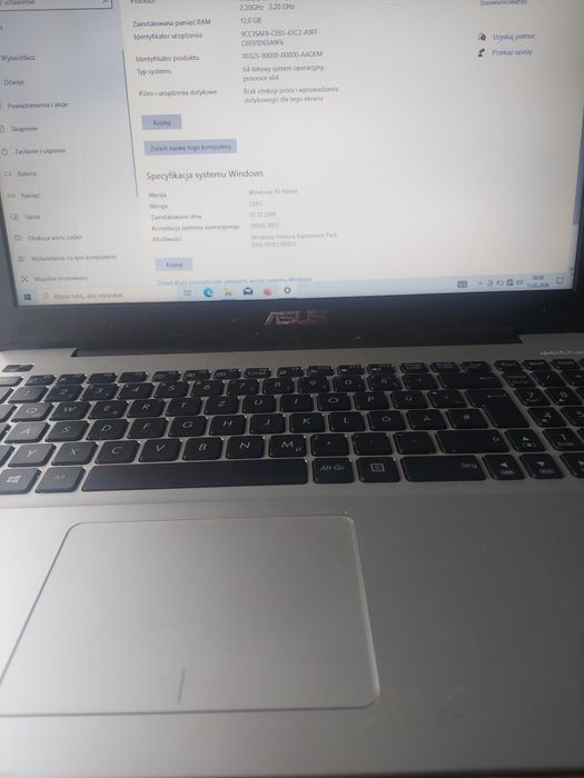 Asus R556L15,6" i5-5200U 4x2,2GHz SPRAWNY USB3 ram ddr3 12GB  M2.128GB